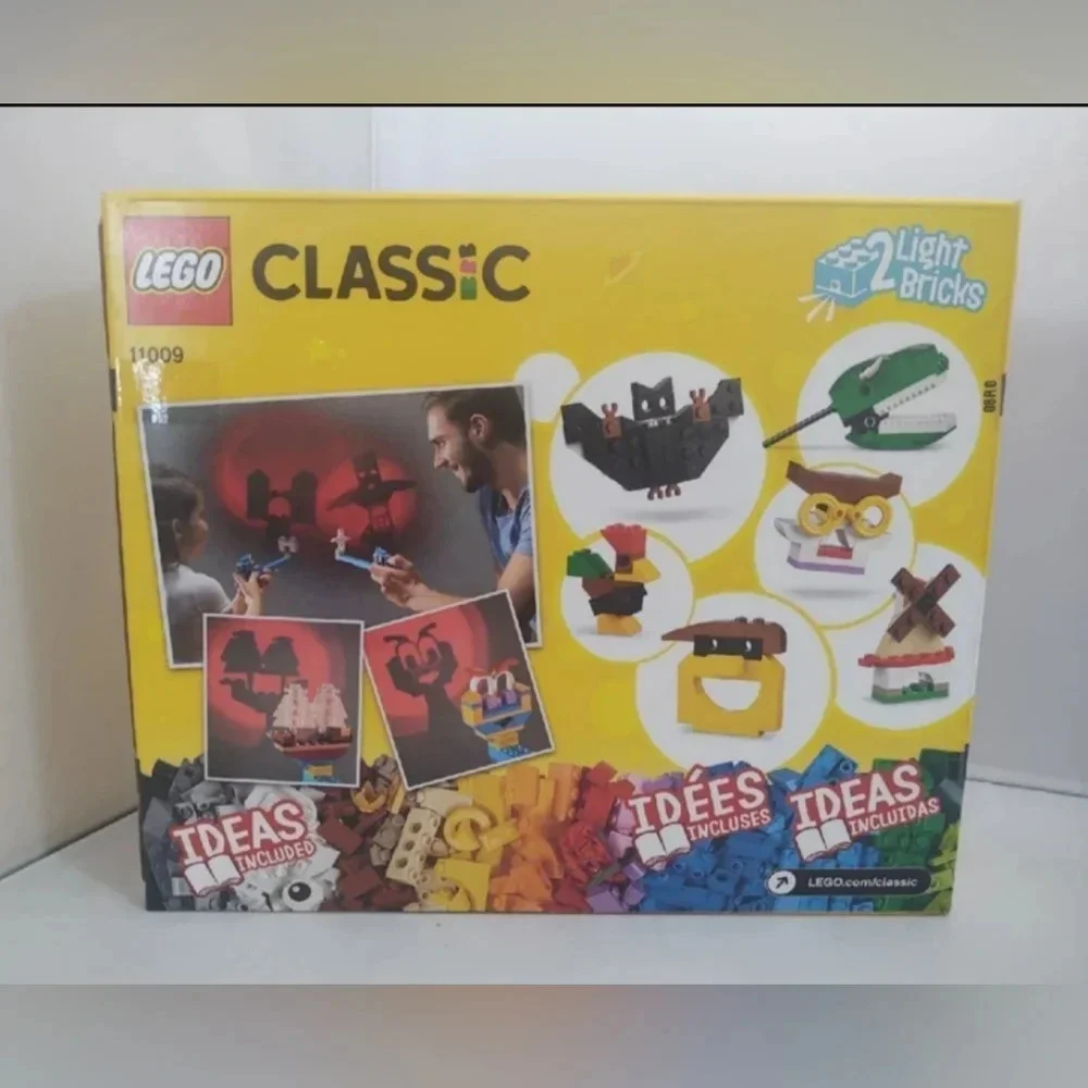Lego Classic Bricks and Lights 11009 NWT Building Toy Set